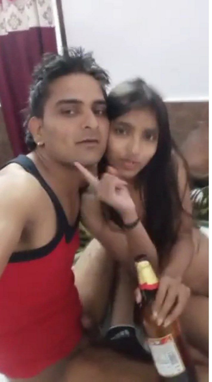  TelegramBeer and sex of Desi lovers foreplay MMS