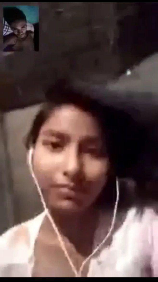 Video call per nangi hui cute ladki