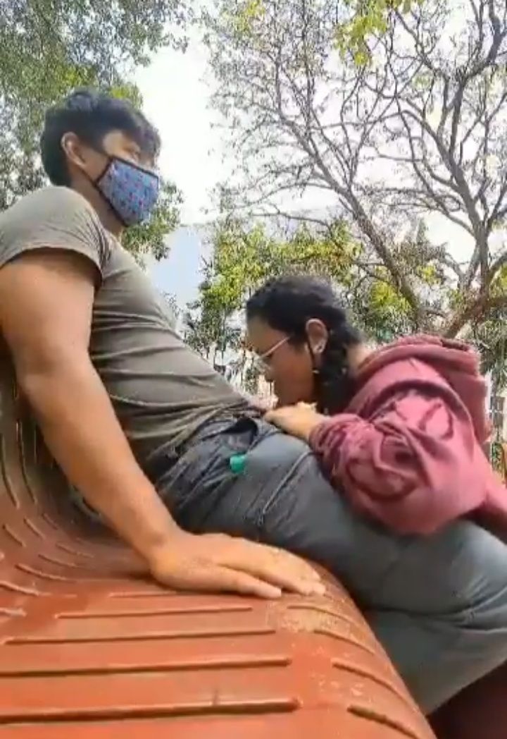 Bf and gf caught on public place