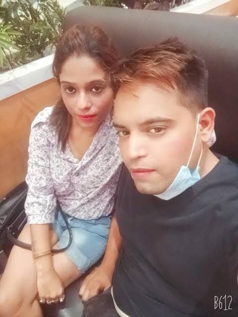 Srimoyee mukherji with bf